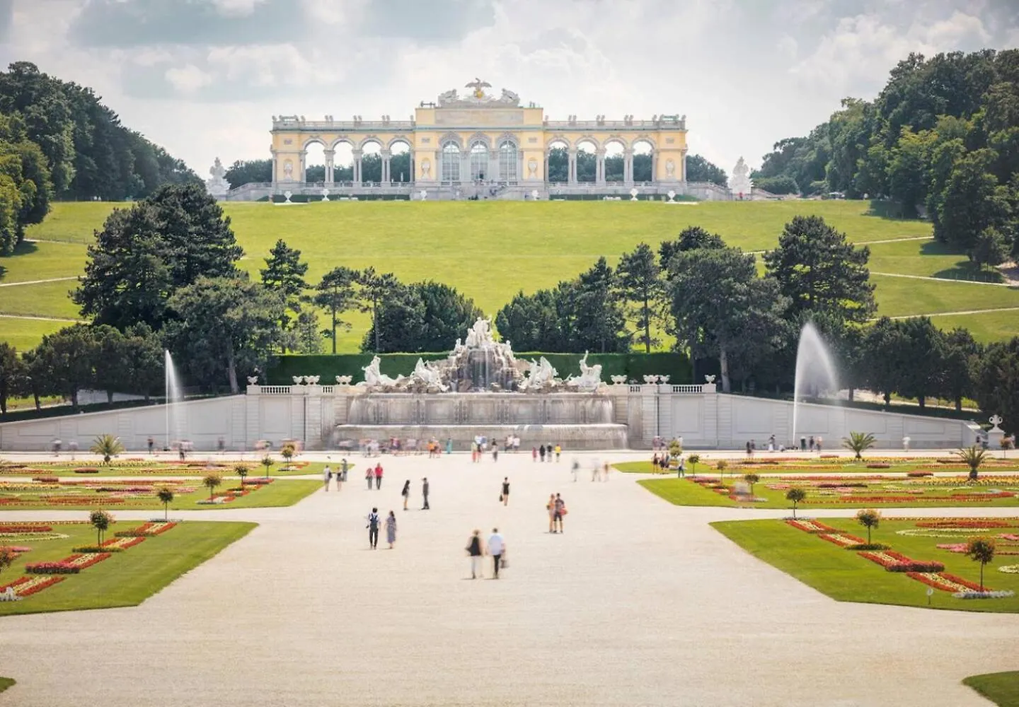 Royal Deluxe-Free Garage,Balcon,Near Schoenbrunn Vienna 0*,